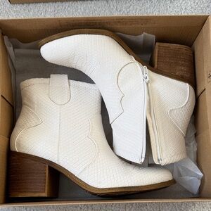 Dirty Laundry Ankle Boots